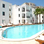 Costa Queen Suites منتجع 3*