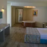 Costa Queen Suites 3*