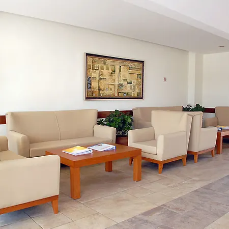 度假村 Costa Queen Suites