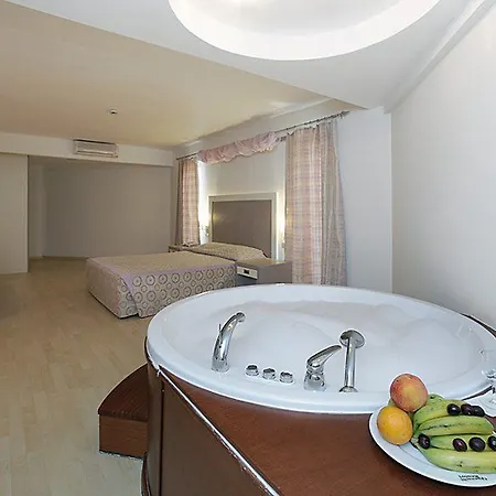 Costa Queen Suites 3* Gümbet