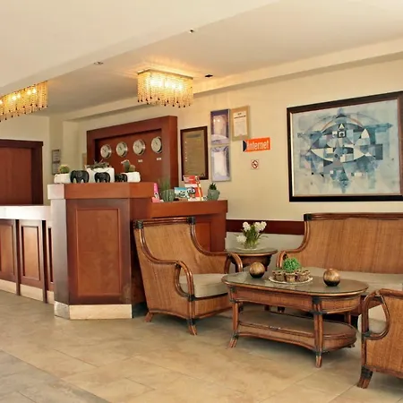Costa Queen Suites 3* غومْبيت