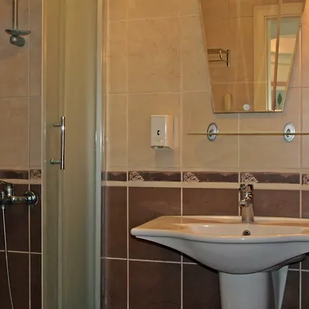 Costa Queen Suites Гумбет