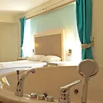 Costa Queen Suites Semesteranläggning (resort)