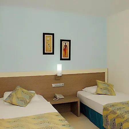 Costa Queen Suites 3*